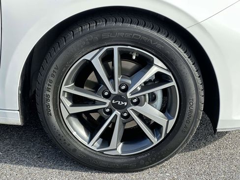 Certified 2023 Kia Forte LXS image 24