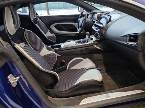 Used 2024 Aston Martin Valour Coupe image 19