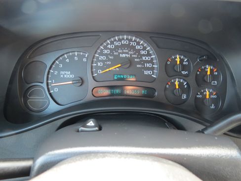 Used 2004 Chevrolet Tahoe LT w/ LT Preferred Equipment Group RWD image 10