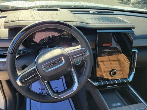 New 2026 GMC Acadia Denali Ultimate w/ LPO, Floor Liner Package FWD image 12