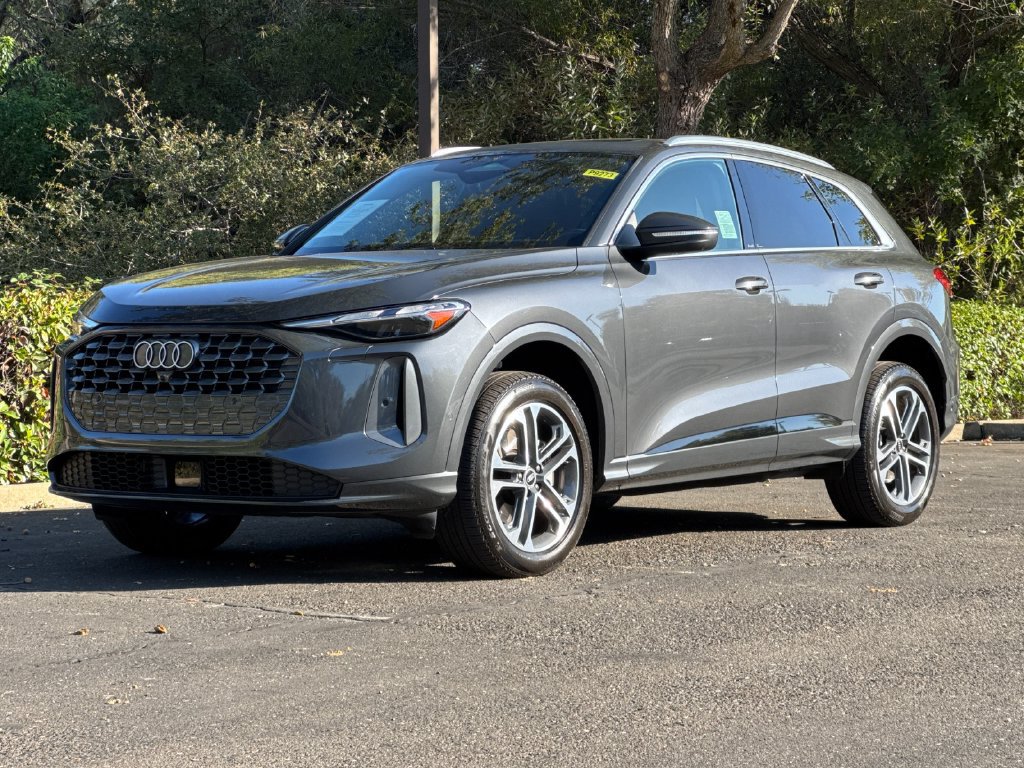 New 2025 Audi Q5 Premium w/ Convenience Package AWD/4WD image 9