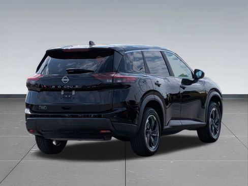 Used 2025 Nissan Rogue SV image 5