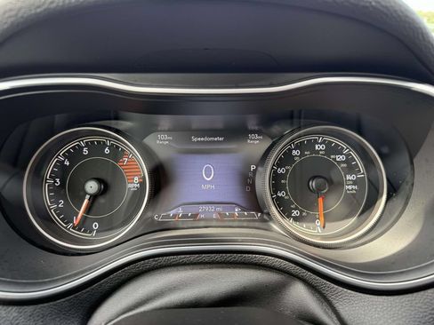 Used 2019 Jeep Cherokee Limited AWD/4WD image 31