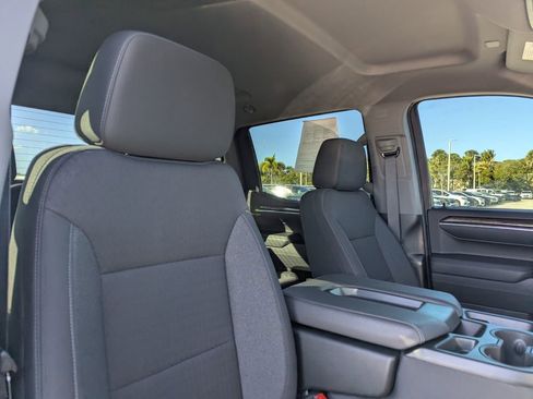 Used 2024 GMC Sierra 1500 Elevation image 11