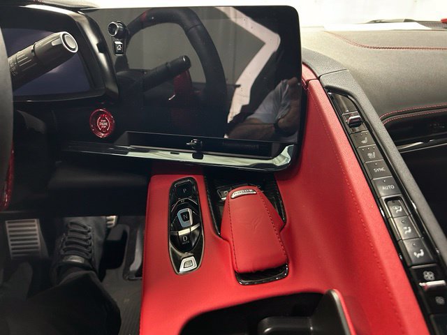 Used 2023 Chevrolet Corvette Stingray Preferred Cpe w/ Z51 Performance Package RWD image 18