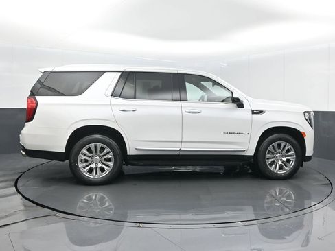 Used 2023 GMC Yukon Denali AWD/4WD image 25