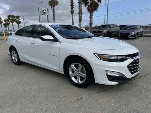 Used 2024 Chevrolet Malibu LT FWD image 3