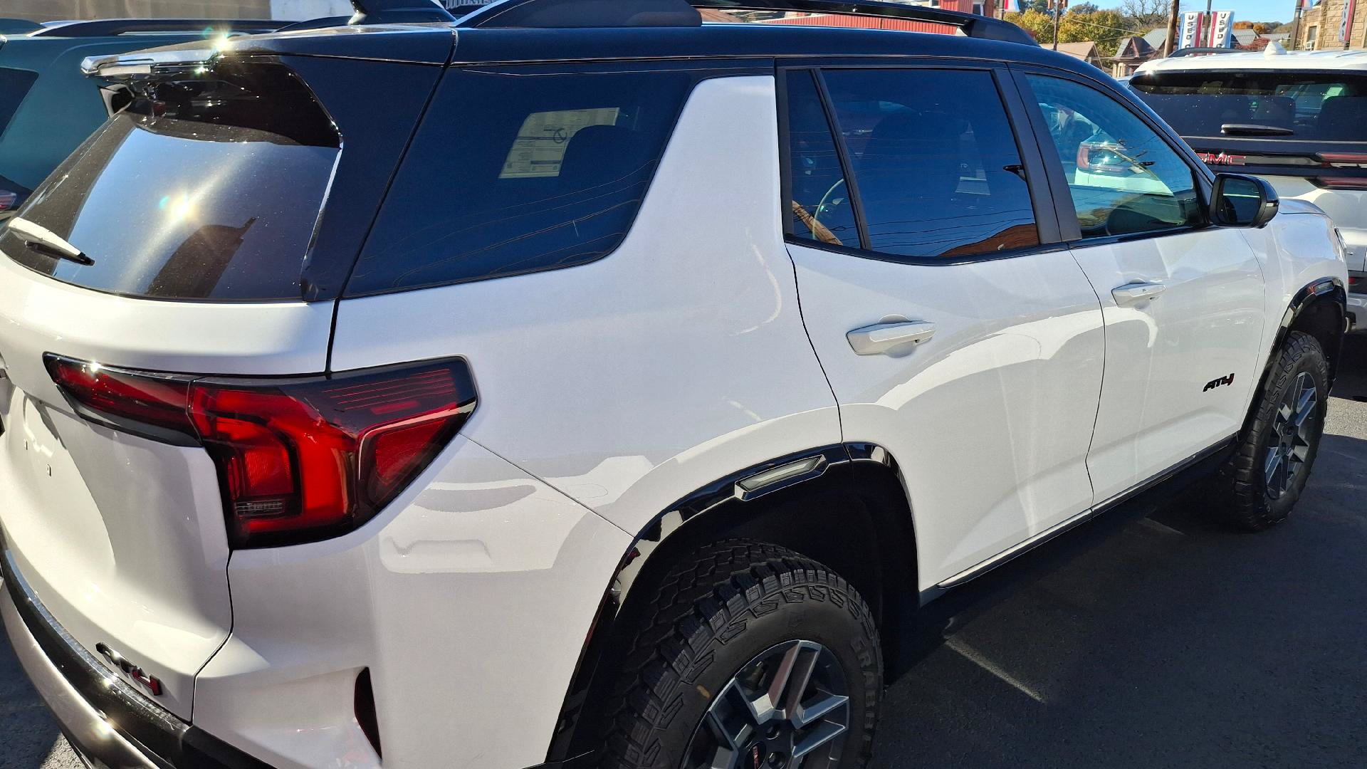 New 2027 GMC Terrain AT4 w/ Convenience Package III AWD/4WD image 4