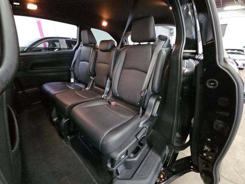 Used 2024 Honda Odyssey Sport image 11