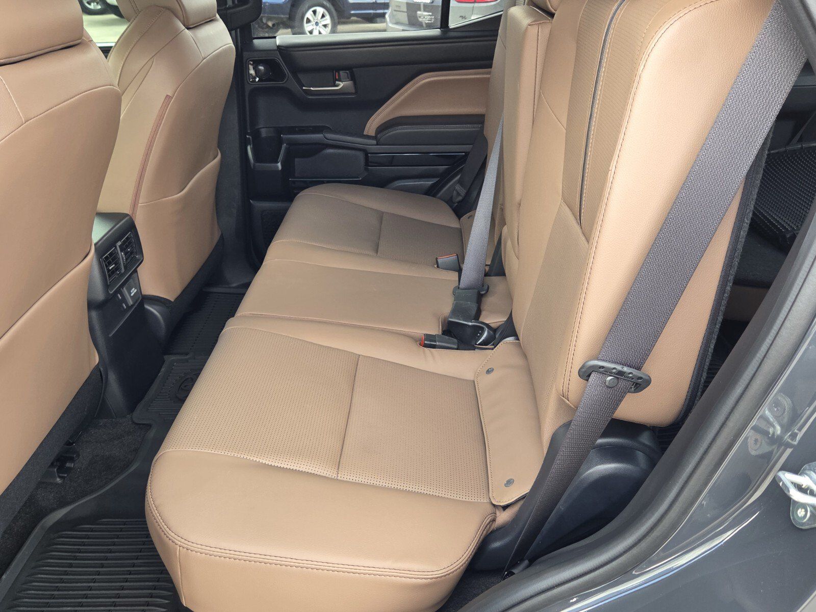 Certified 2025 Toyota 4Runner Limited AWD/4WD image 5