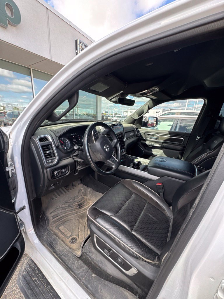 Used 2023 RAM 1500 Laramie AWD/4WD image 12