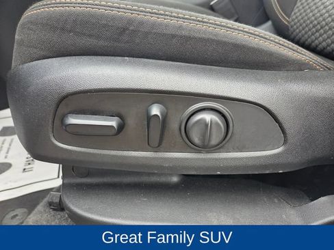 Used 2020 GMC Terrain SLE w/ Driver Convenience Package FWD image 19