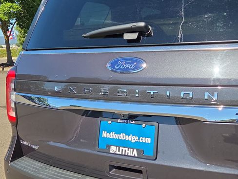 Used 2024 Ford Expedition Limited AWD/4WD image 15