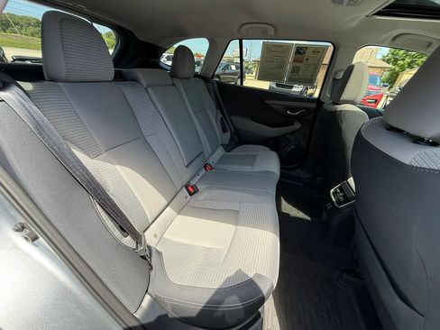 Used 2025 Subaru Outback Premium AWD/4WD image 28