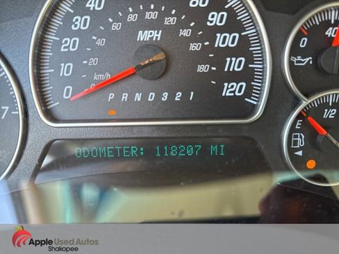 Used 2007 GMC Envoy Denali image 11