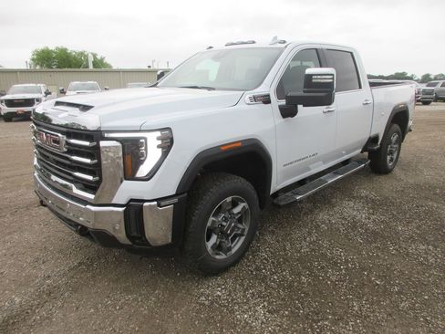 New 2026 GMC Sierra 2500 SLT w/ SLT Premium Package AWD/4WD image 10
