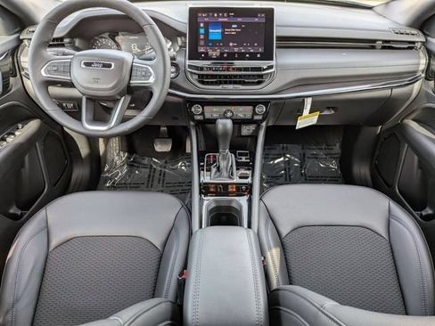 New 2026 Jeep Compass Latitude AWD/4WD image 30