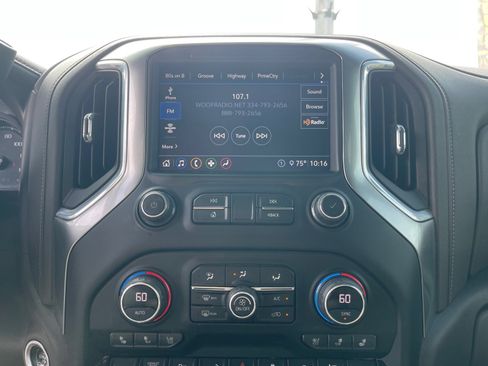Used 2020 Chevrolet Silverado 2500 LTZ w/ LTZ Texas Edition AWD/4WD image 5