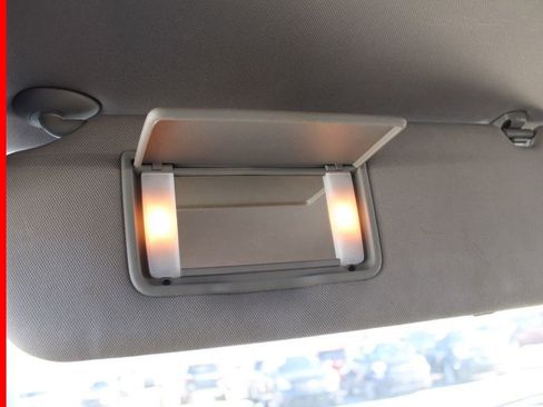 Used 2011 Honda Odyssey LX image 37
