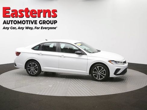Used 2025 Volkswagen Jetta Sport FWD image 45
