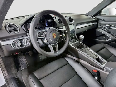Used 2024 Porsche 718 Cayman w/ Premium Package RWD image 9