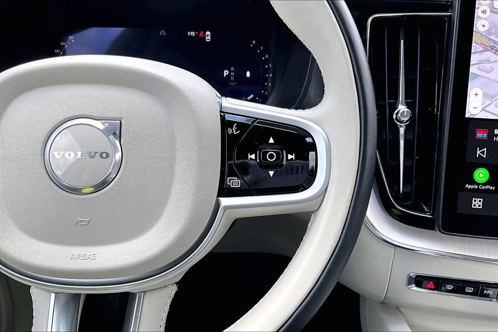 Certified 2026 Volvo XC60 B5 Ultra AWD/4WD image 28