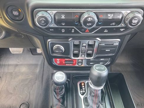Used 2021 Jeep Wrangler Unlimited Rubicon AWD/4WD image 24