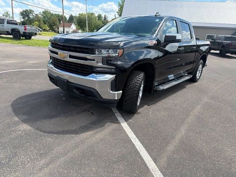 Used 2019 Chevrolet Silverado 1500 LT w/ All-Star Edition AWD/4WD image 3