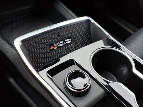 New 2026 Chevrolet Equinox LT w/ Convenience Package II image 24