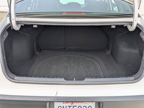 Used 2025 Kia K4 LXS image 26