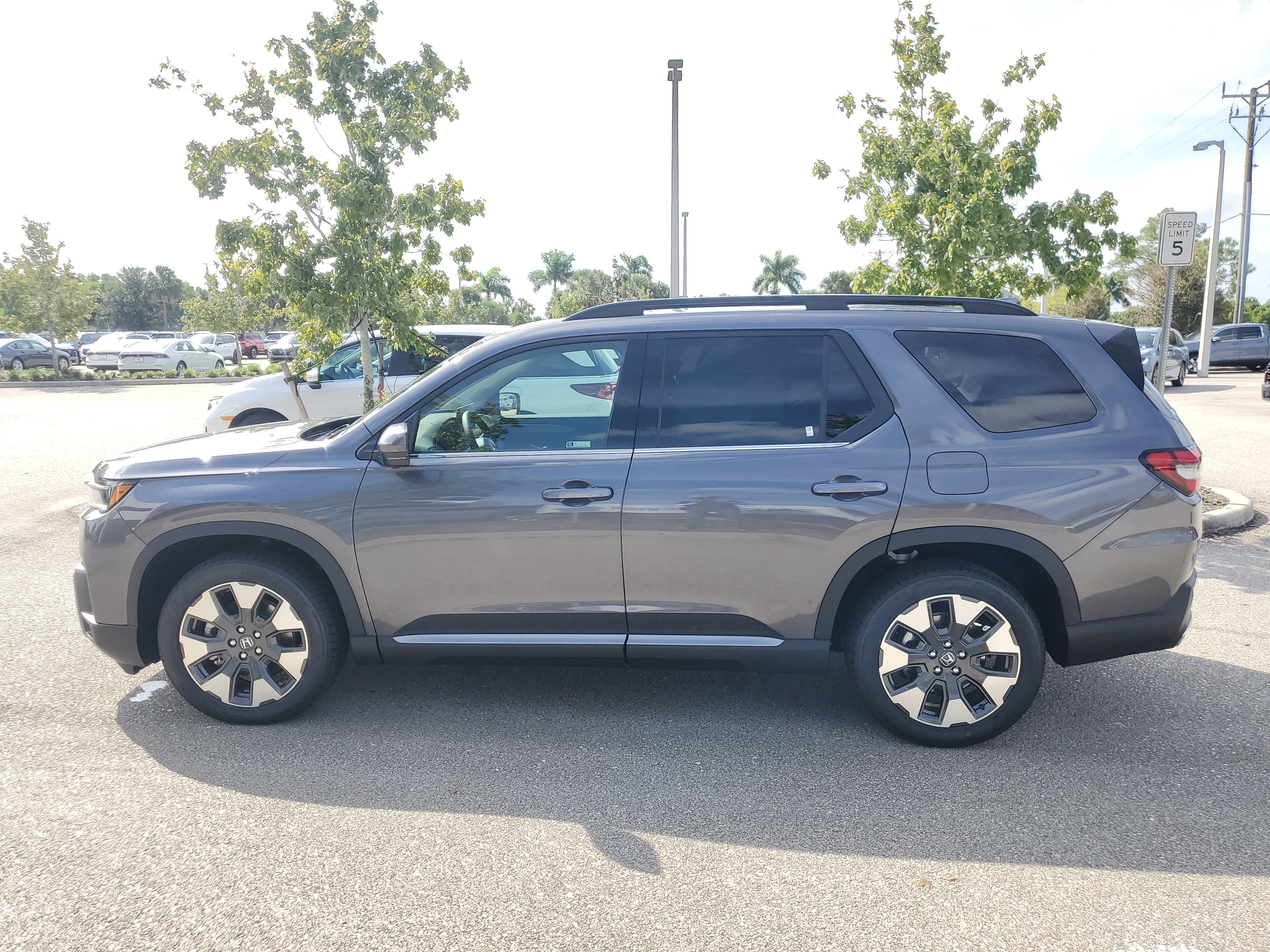 New 2026 Honda Pilot Elite image 4