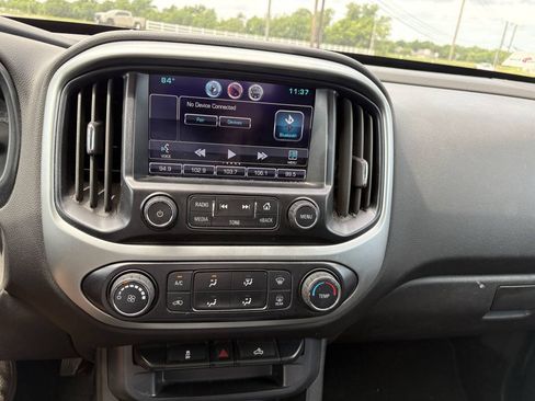 Used 2015 Chevrolet Colorado LT w/ LT Convenience Package RWD image 12