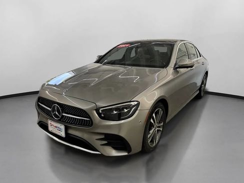 Used 2021 Mercedes-Benz E 350 4MATIC Sedan image 4