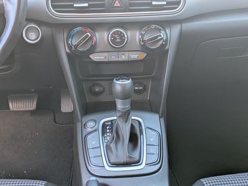 Used 2021 Hyundai Kona SEL FWD image 19