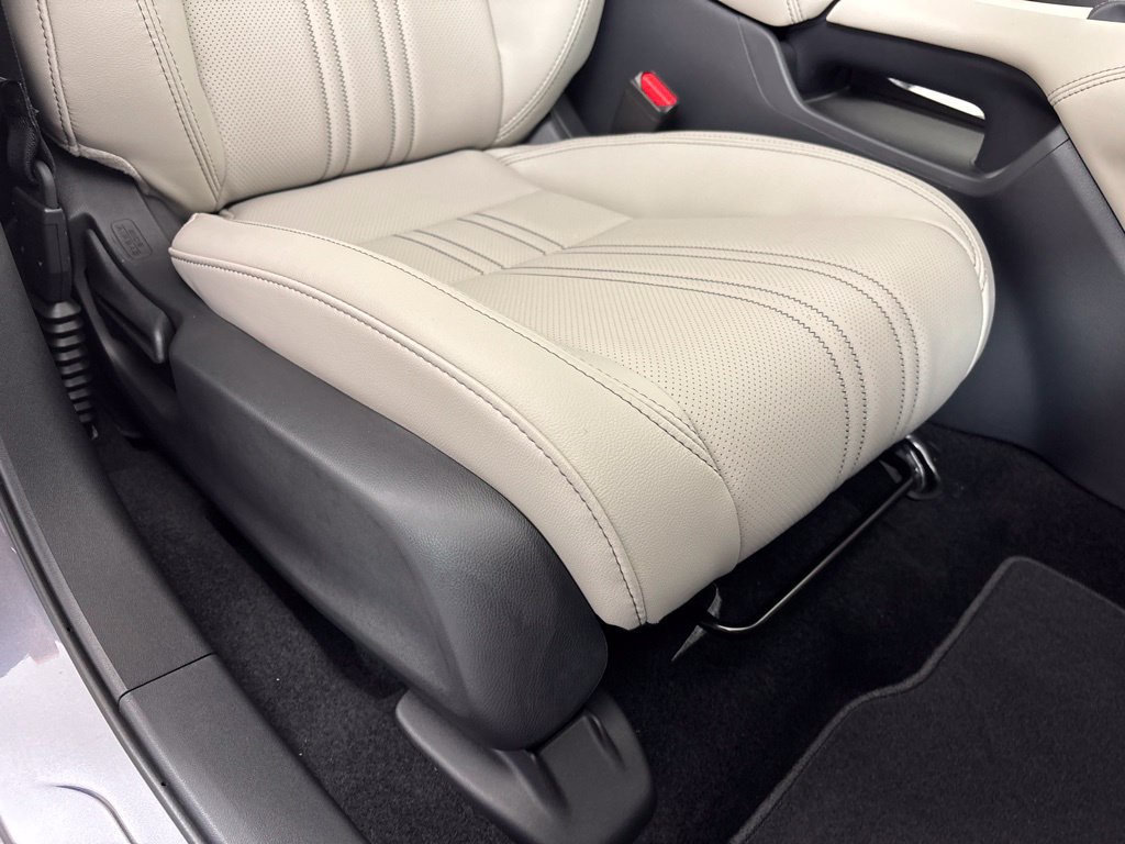 Used 2027 Honda HR-V EX-L image 16