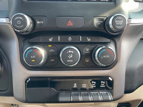 Used 2020 RAM 1500 Big Horn AWD/4WD image 21