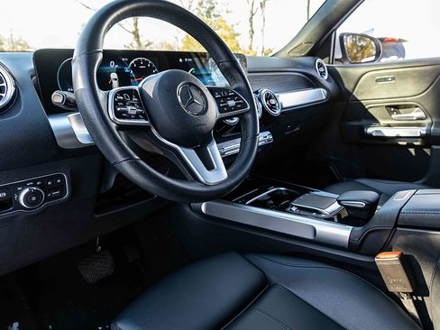 Used 2022 Mercedes-Benz GLB 250 GLB 250 image 7