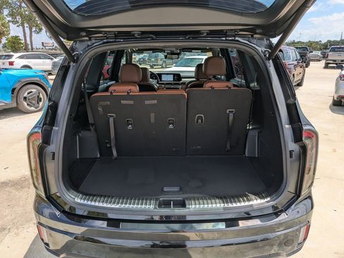 Certified 2024 Kia Telluride SX Prestige X-Line AWD/4WD image 12