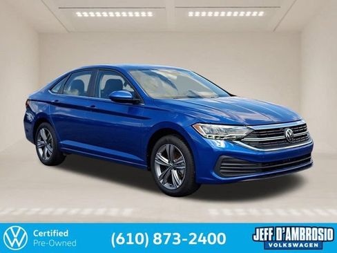 Certified 2023 Volkswagen Jetta SE FWD image 1