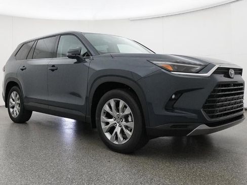 New 2026 Toyota Grand Highlander Limited image 29