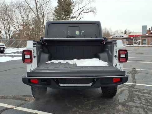 Certified 2022 Jeep Gladiator Willys image 10