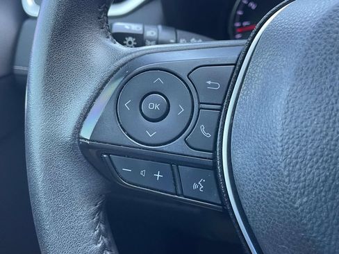 Used 2022 Toyota RAV4 XLE Premium FWD image 27