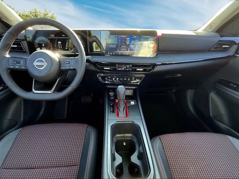 New 2026 Nissan Kicks SR w/ Cold Weather Package AWD/4WD image 5