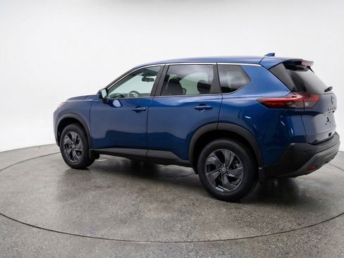 Used 2025 Nissan Rogue SV AWD/4WD image 6