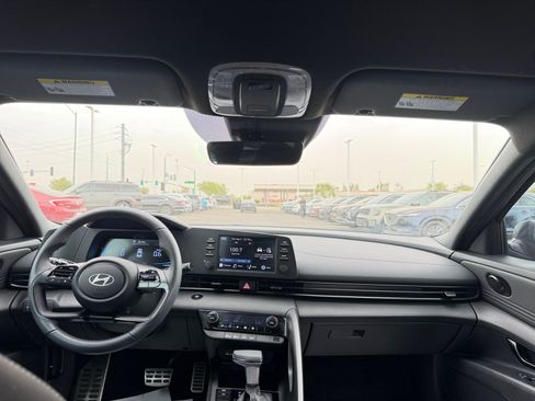Certified 2025 Hyundai Elantra Sport FWD image 16