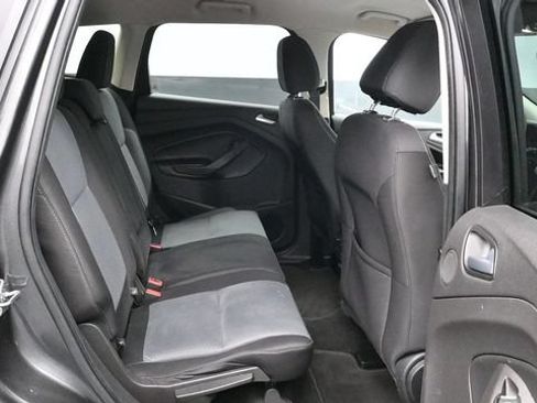 Used 2017 Ford Escape SE w/ Equipment Group 201A AWD/4WD image 15