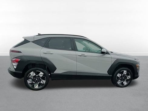 Used 2025 Hyundai Kona SEL image 4