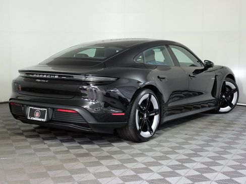 Used 2025 Porsche Taycan image 7