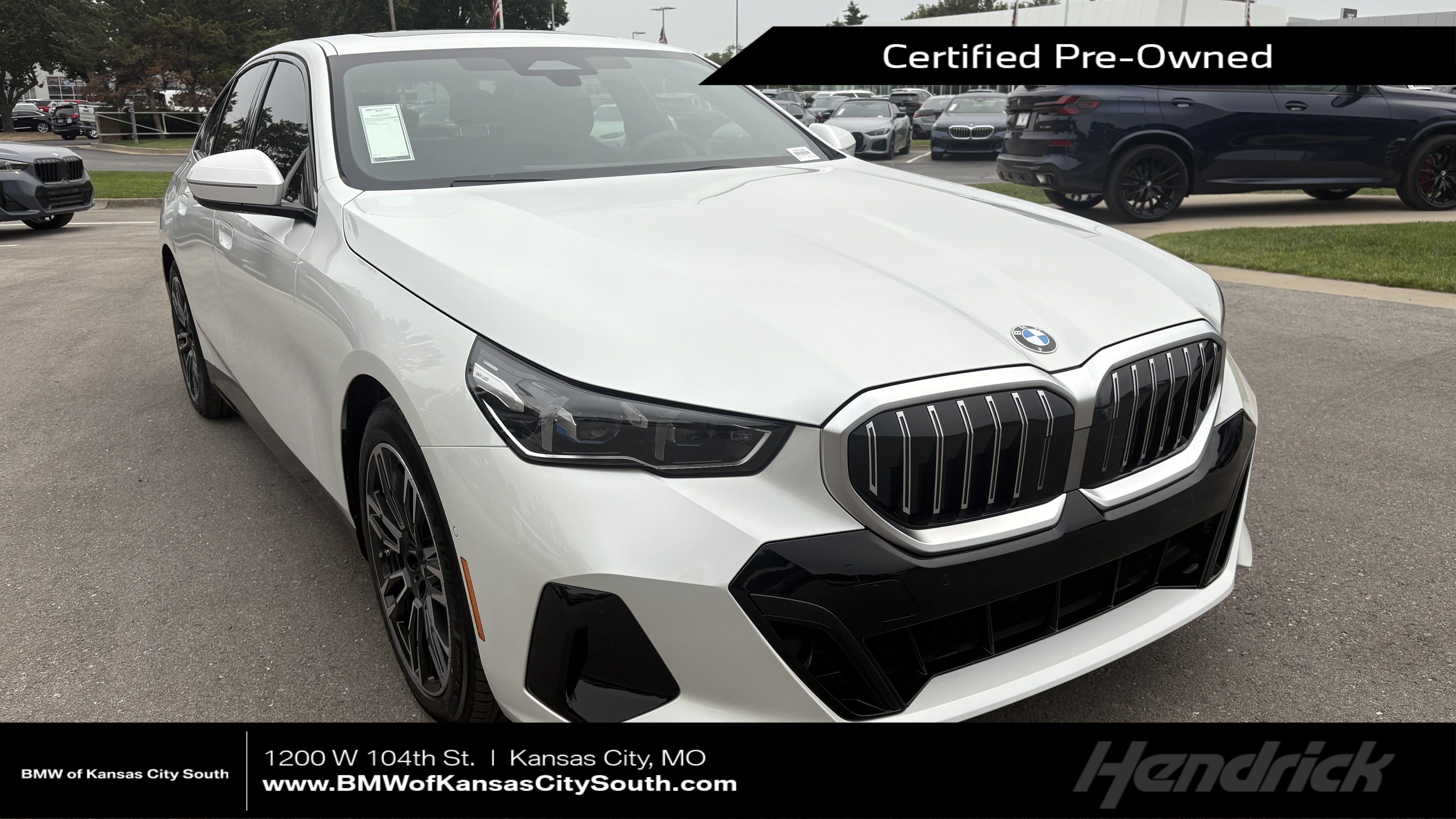 Used 2026 BMW 530i xDrive w/ M Sport Package AWD/4WD image 1
