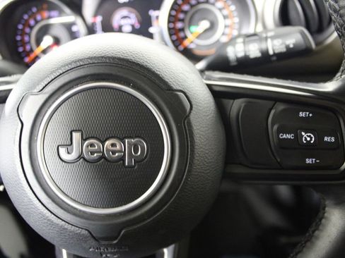 Used 2019 Jeep Wrangler Unlimited Sport S image 16